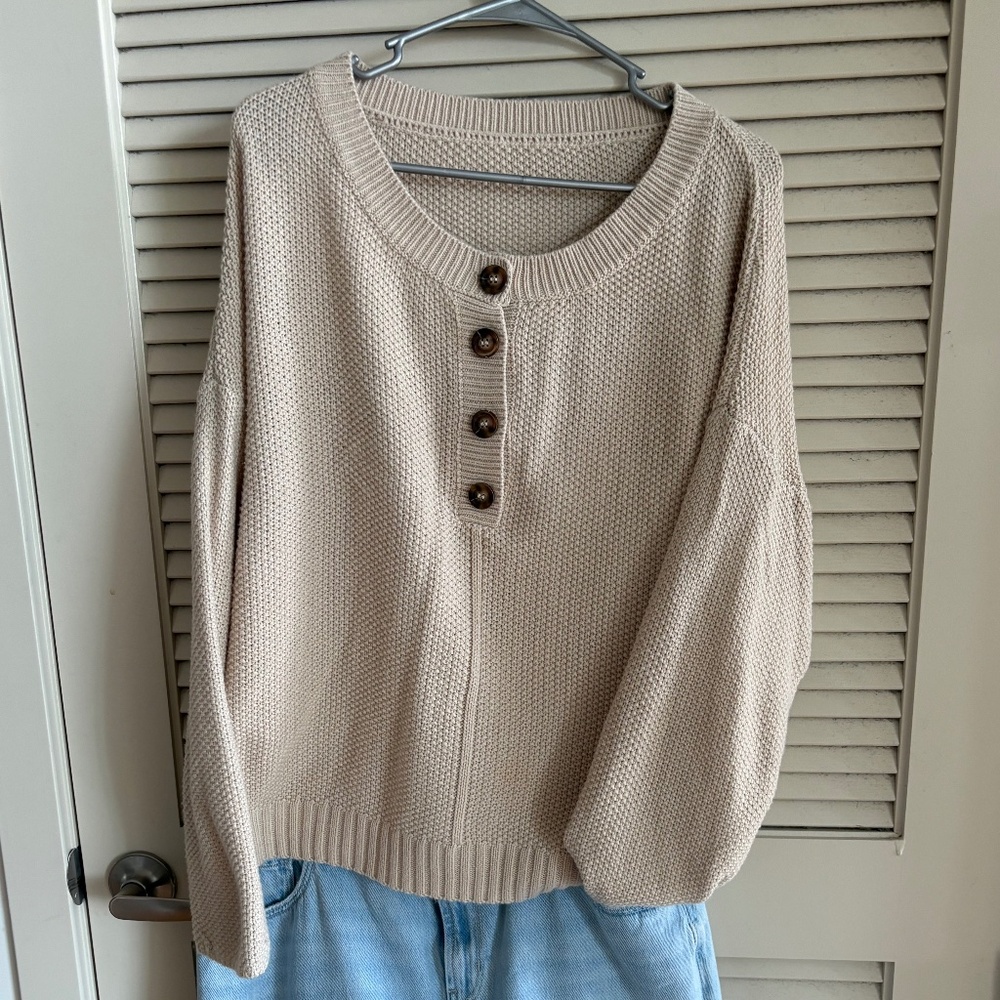 Sweater - Picture 2 of 4